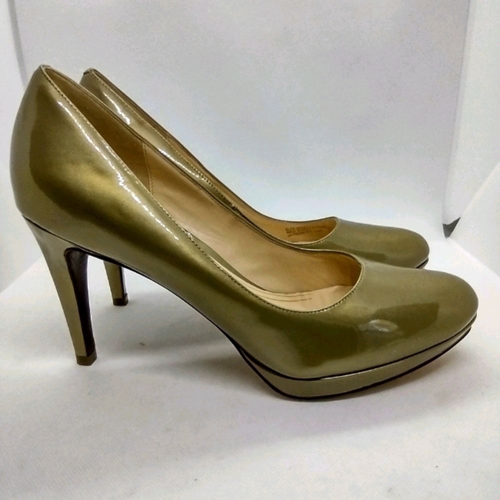 Cole Haan pumps Nike air size 10.5